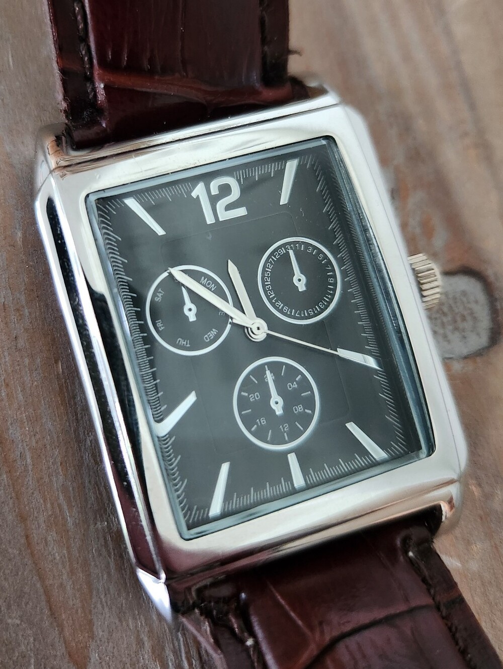 ⌚ Merona Men's Rectangular Dress Watch | Brown Croc-Embossed Strap | New Battery - Picture 2 of 9